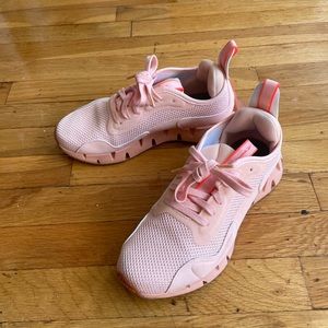 Reebok athletic shoes size 7.5